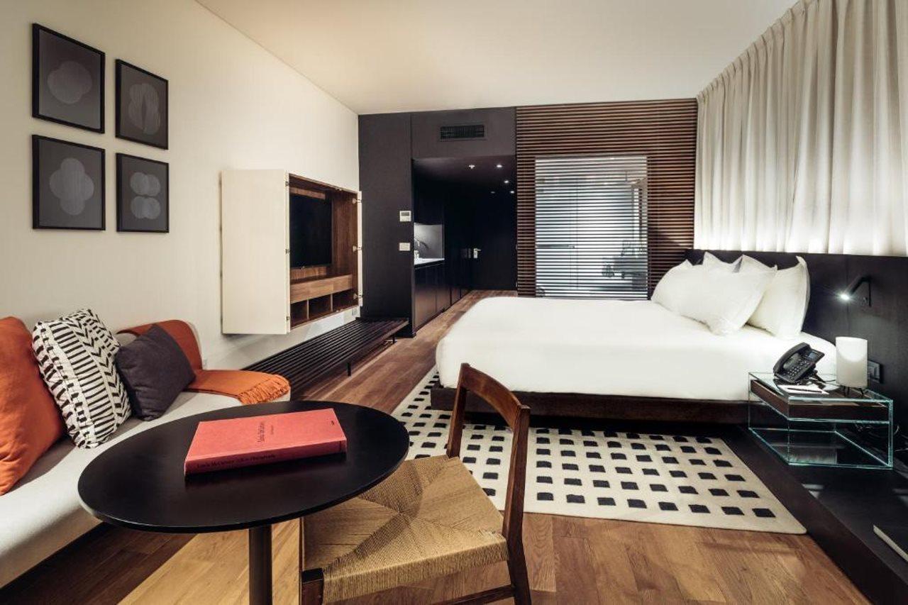 Sls Buenos Aires Puerto Madero Hotel Exterior photo A room at the hotel