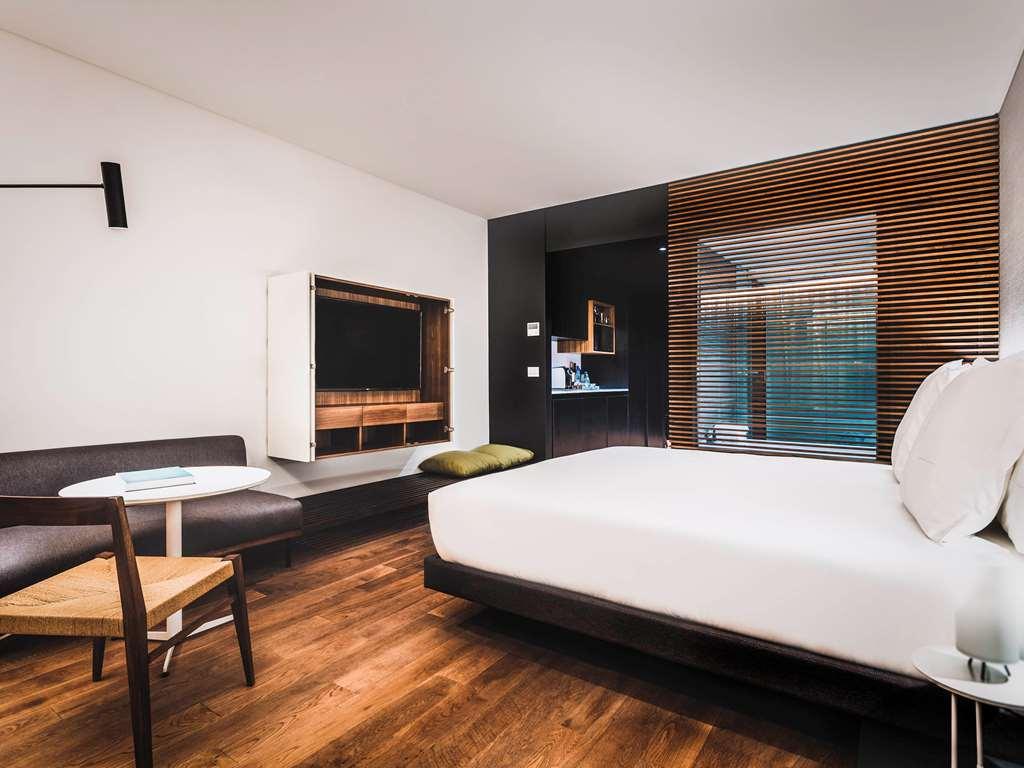 Sls Buenos Aires Puerto Madero Hotel Room photo A room at the hotel